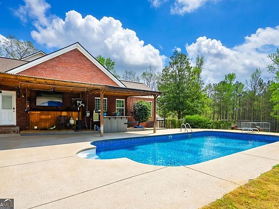 5th image of 7933 S Giles Rd