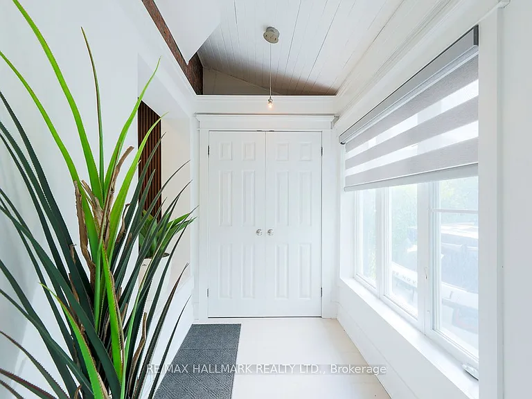 35 Dingwall Ave — Photo 2