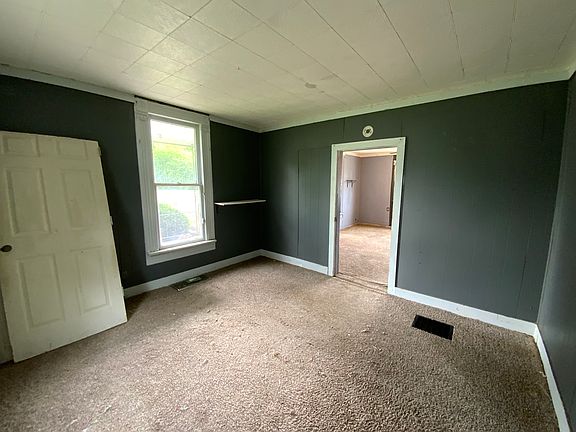 5th image of 1102 N Bowman Ave