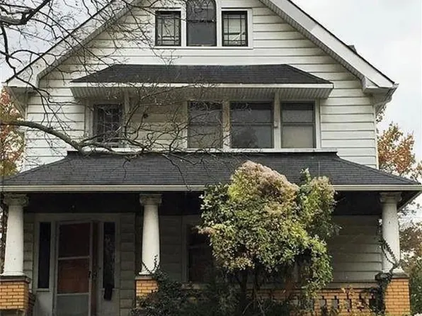 1842 Mannering Rd, Cleveland, OH 44112