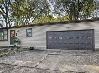 223 4th St NE, Hampton, IA 50441