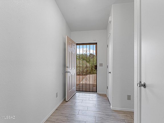 5th image of 8812 E Squaw Peak Dr