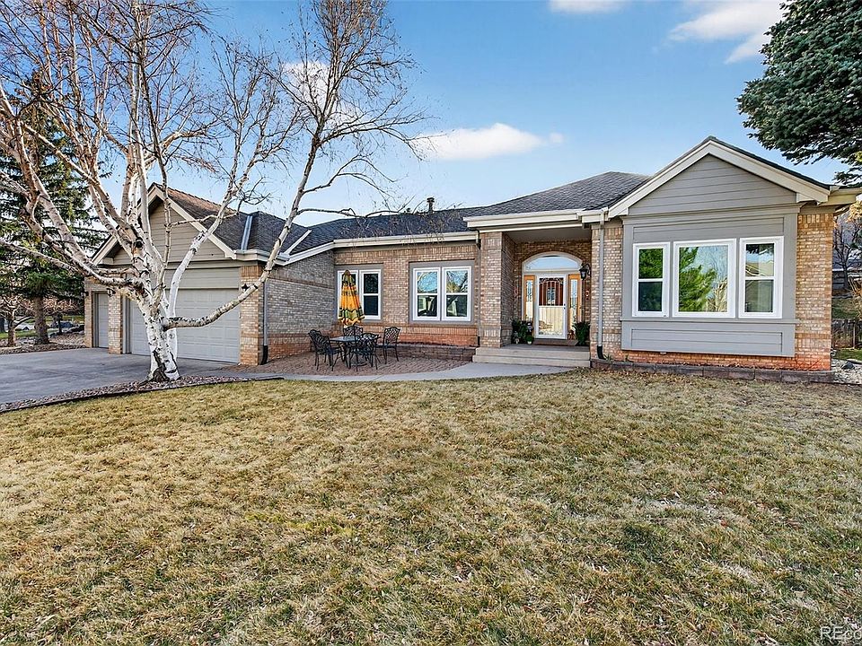 1st image of 27 Desert Willow Lane