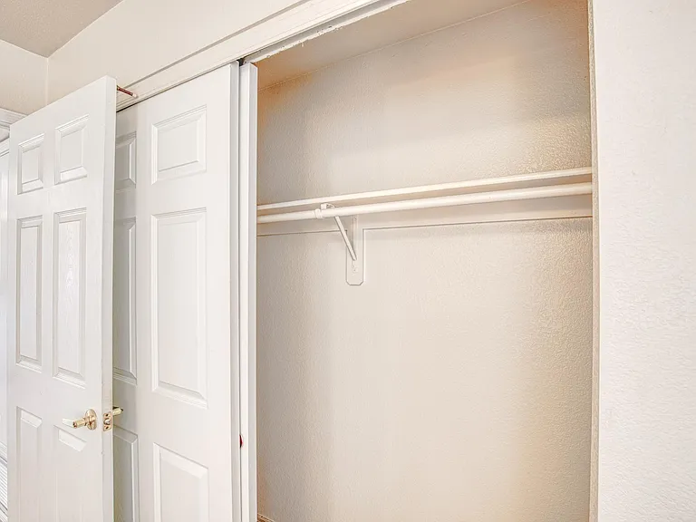 1833 E Water St #2 — Photo 24