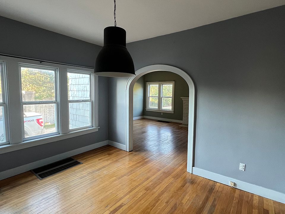 1st image of 448 S Belmont Ave