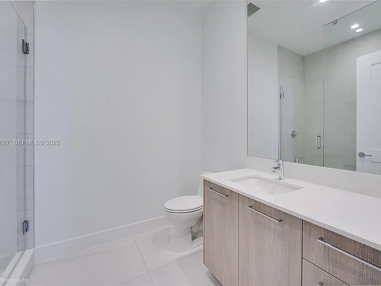153 N Seabreeze Blvd #4 — Photo 7