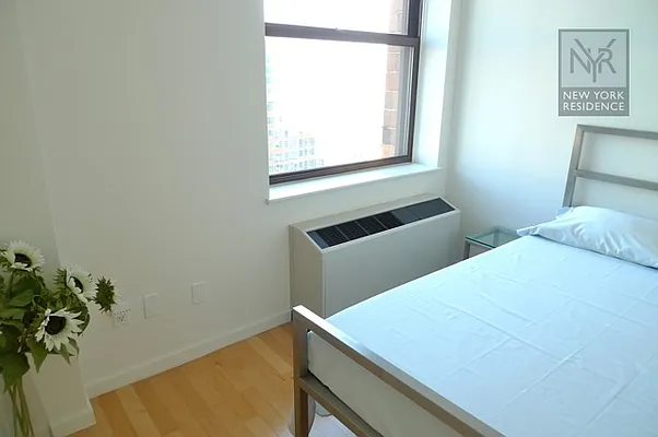 Rented by New York Residence | media 29