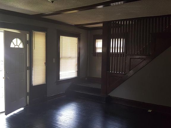 2nd image of 4121 Chestnut Ave