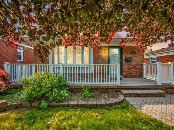 18274 Ray St, Riverview, MI 48193