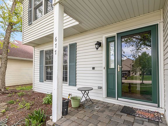 4th image of 677 Anderson Dr