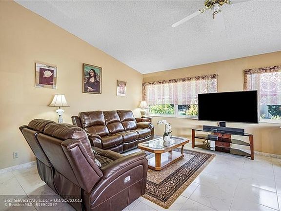 5th image of 10801 NW 71st Ct
