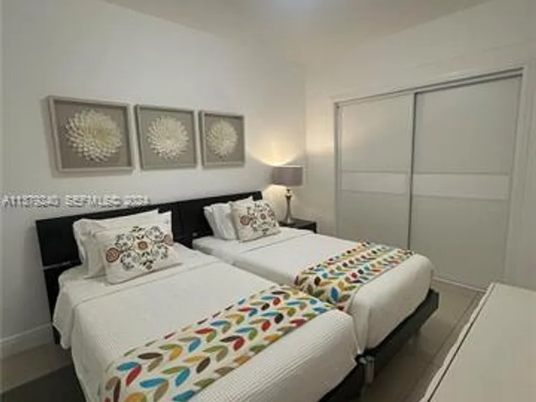 1830 Ocean Dr #CU-2010 — Photo 9
