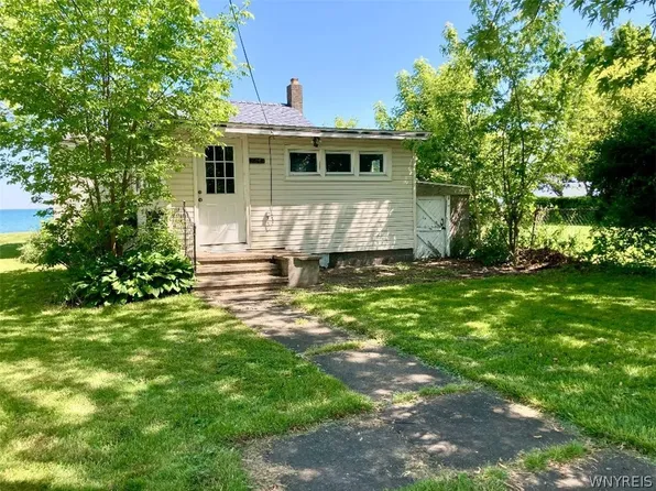 2645 Lake Rd, Ransomville, NY 14131