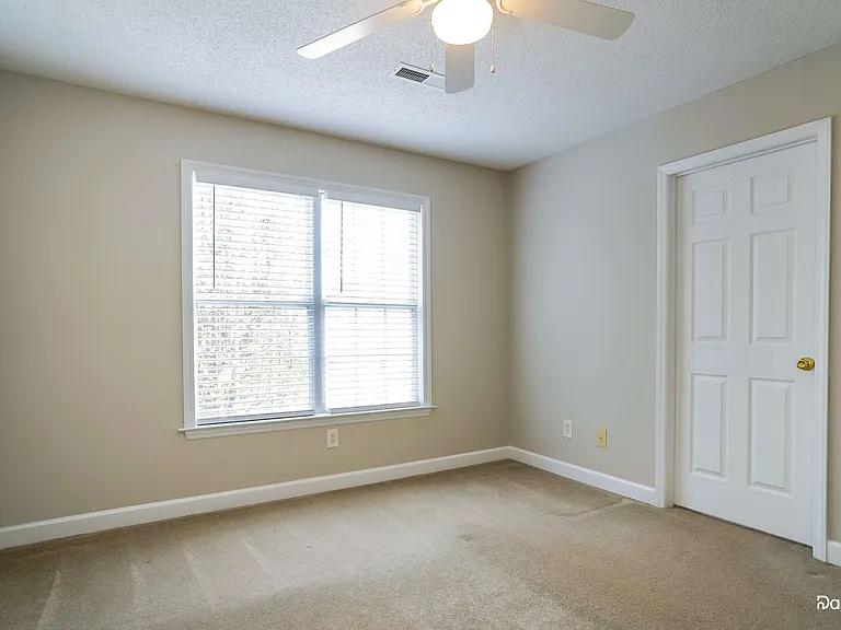 301 Tarheel Ln — Photo 9