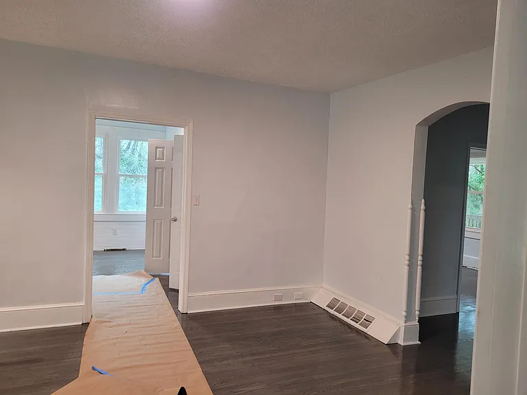 400 Arlington Rd — Photo 6