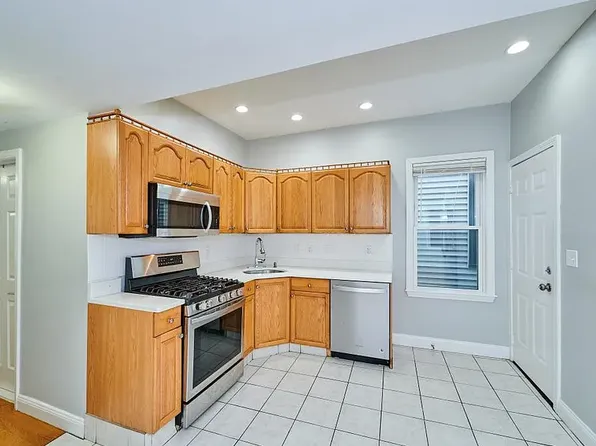 5 Transit St, Boston, MA