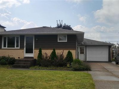 205 Crandon Blvd, Cheektowaga, NY, 14225