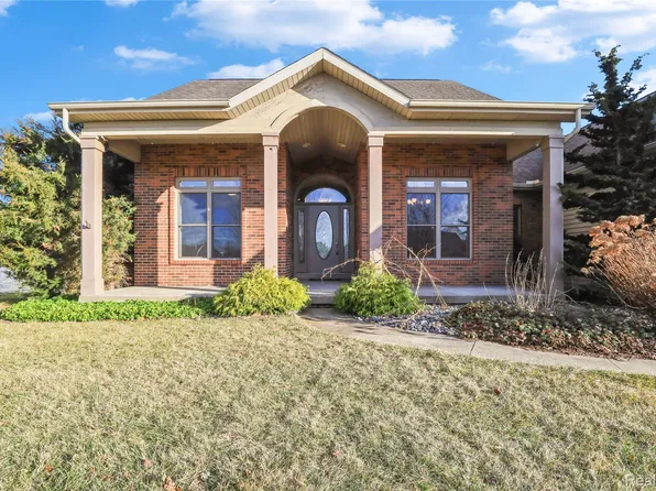 6273 Boulder Dr, Flushing, MI 48433