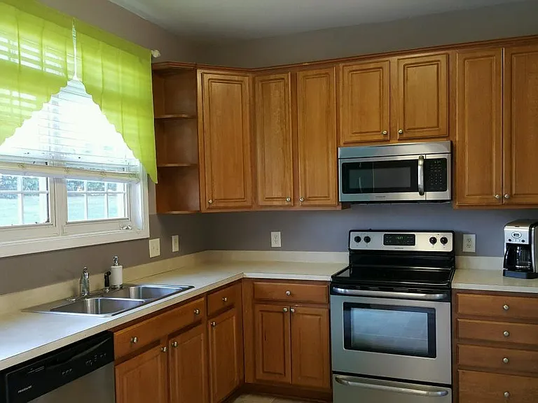 Kitchen - all new stainless steel appliances