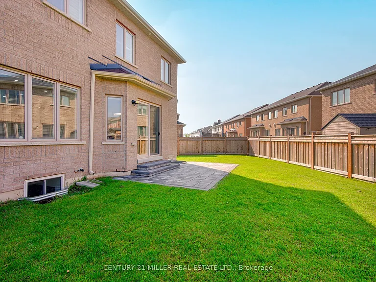 95 Goodwin Cres #UPPER — Photo 21