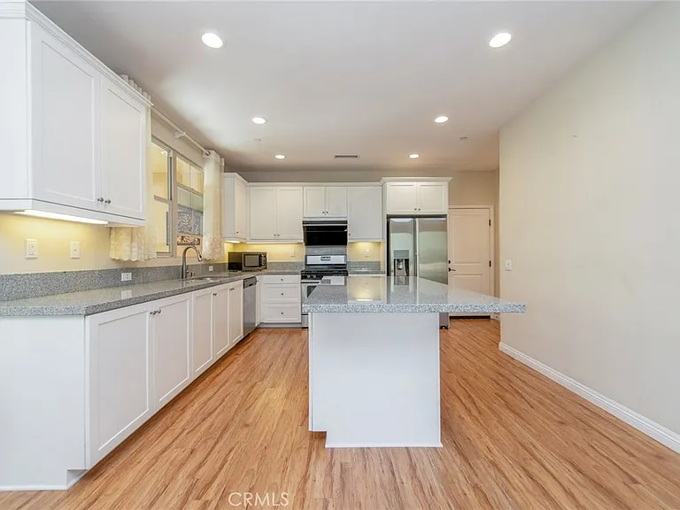 132 Parkwood — Photo 8