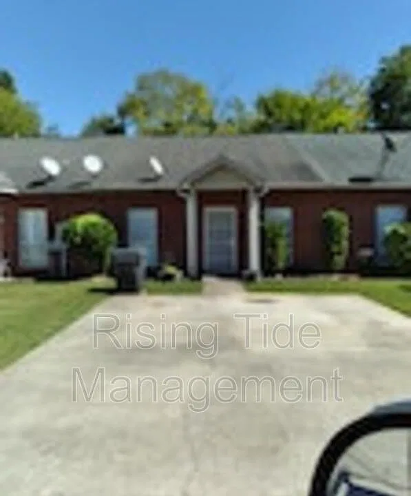 1825 Copperfield Ln