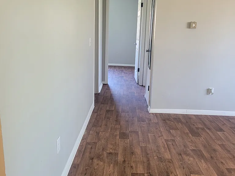 306 Larson Ct #8 — Photo 12