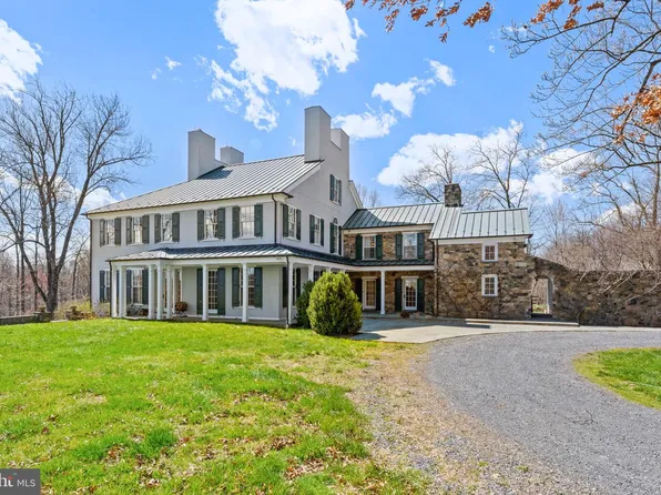 3625 Leeds Manor Rd, Markham, VA 22643