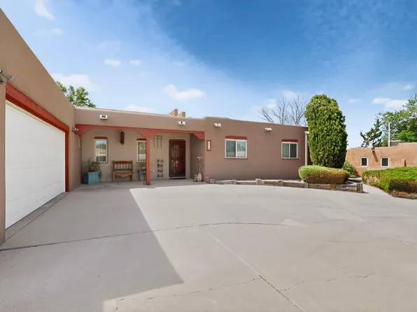310 La Espina Pl NE, Albuquerque, NM 87113