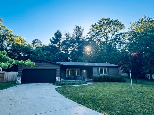 2025 Walker Ave NW, Grand Rapids, MI 49504