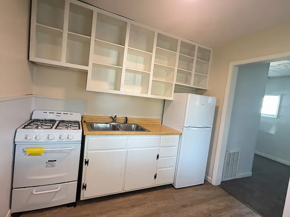 1921 & 1923 S Hackley St (Wynn Funds LLC)