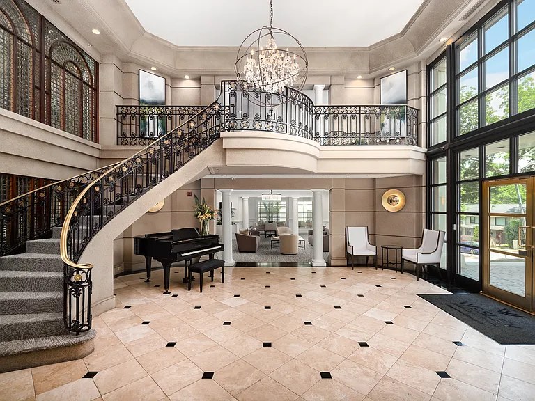 Wesley Townsend Apartments at Buckhead — Photo 30