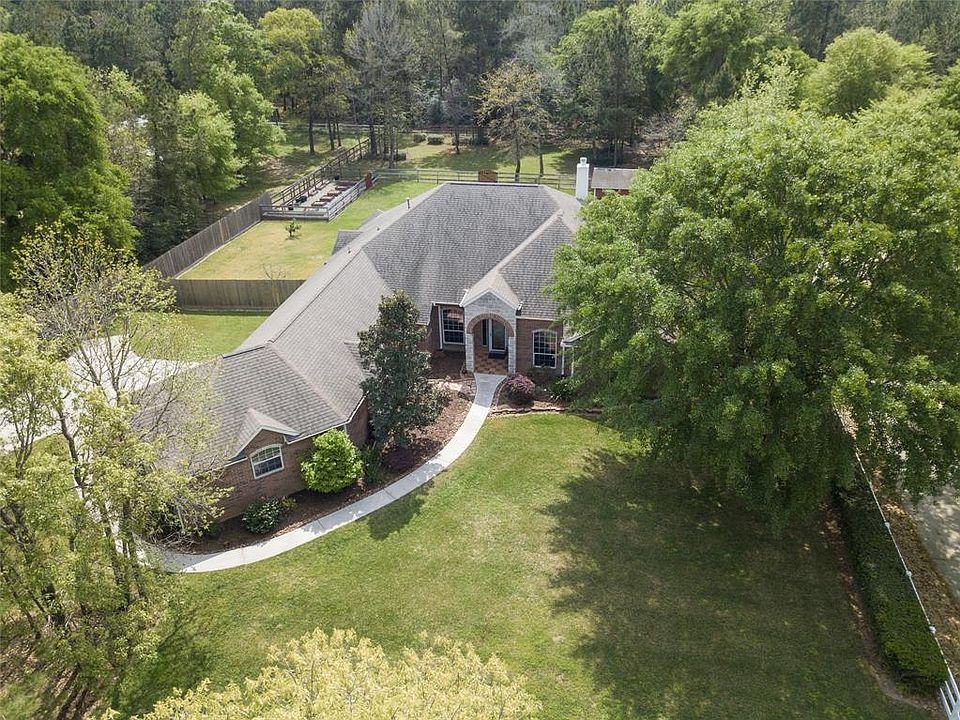 1st image of 15509 Queen Elizabeth Ct