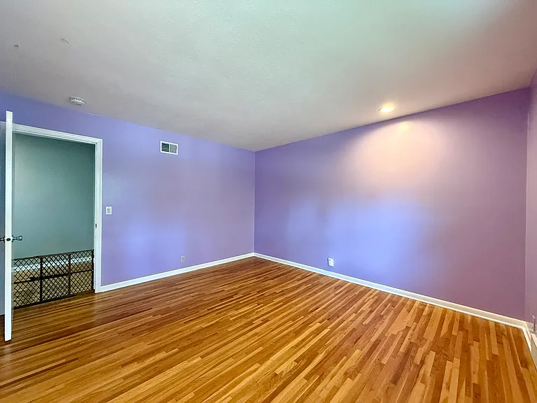 9325 Pauline St — Photo 48