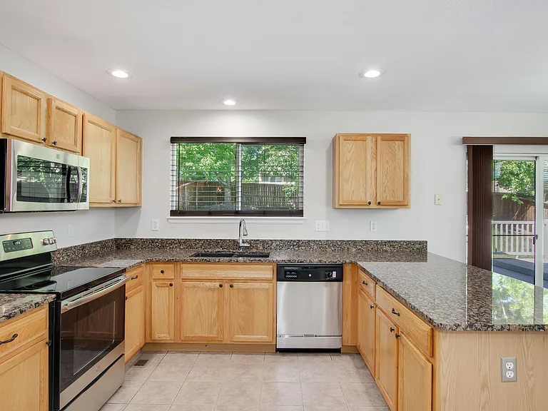 10373 Ravenswood Way — Photo 12