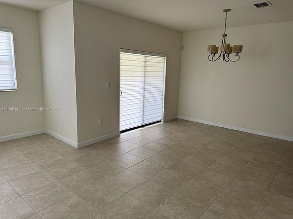 5th image of 10620 NW 88th St APT 202