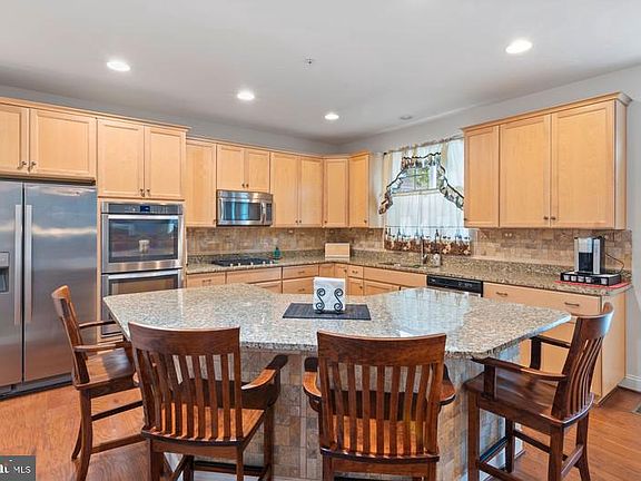 5th image of 243 Saltgrass Dr