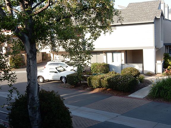 3rd image of 2135 E Valley Pkwy Unit 3