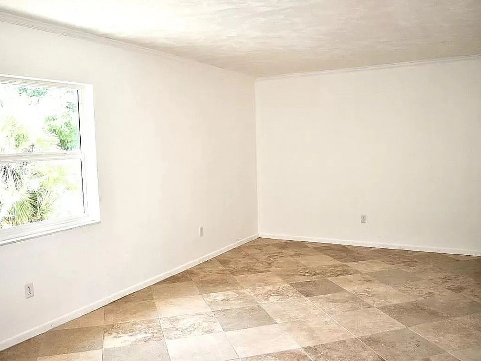 1st image of 205 S Lincoln Ave #205
