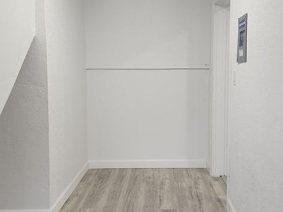 4th image of 150 S Grandview Ave APT 5
