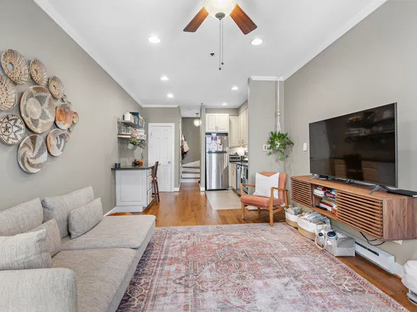 117 Clinton Street image 1 of 15