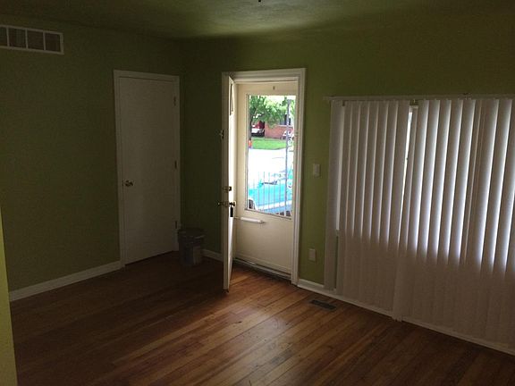 5th image of 1742 E Granet Ave