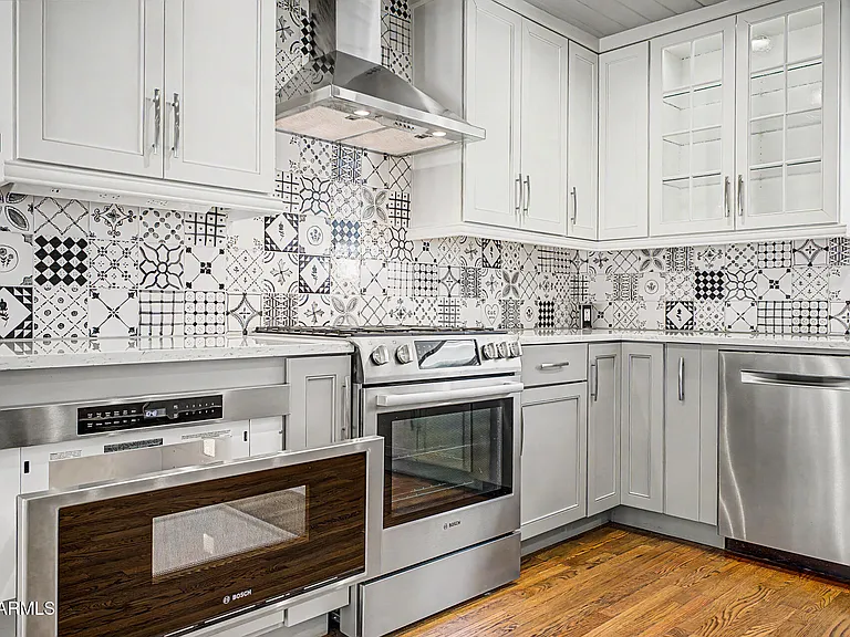 521 W Mariposa St #MAIN — Photo 13