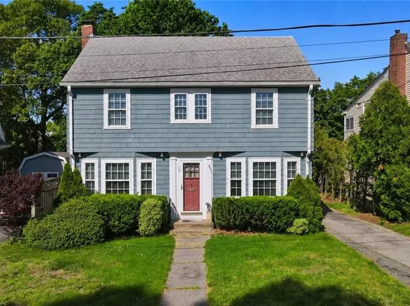 12 Fairview Ave, Lincoln, RI 02865