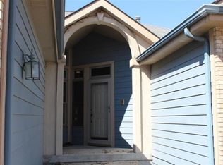 3800 Fox Ridge Dr, Manhattan, KS 66502