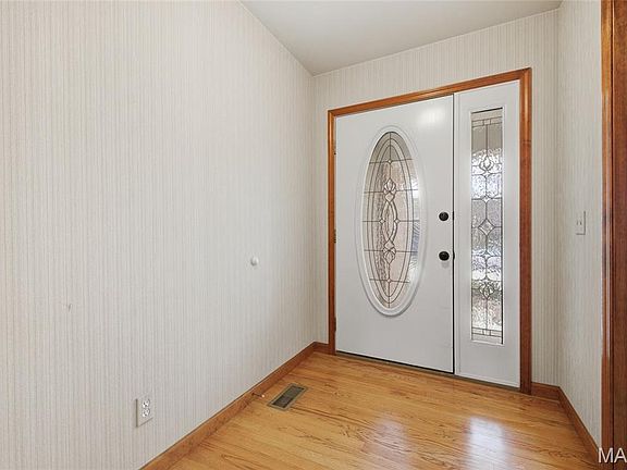 5th image of 4 McKinley Pointe Ct