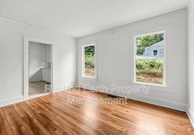 5316 Court I — Photo 9