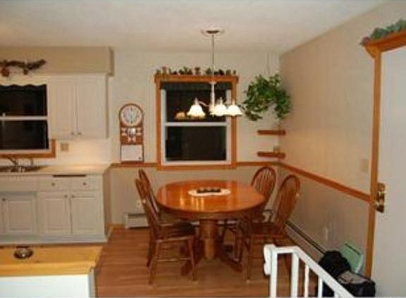 4th image of 26437 Finley Ave