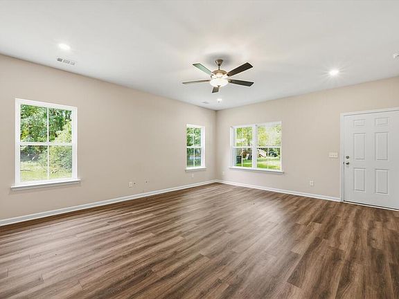 4th image of 1302 Kentucky St