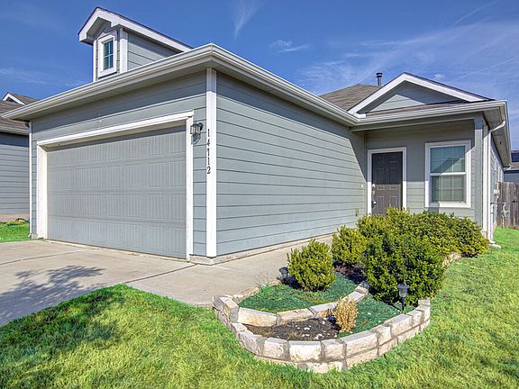 3rd image of 14112 Lyndora Ln